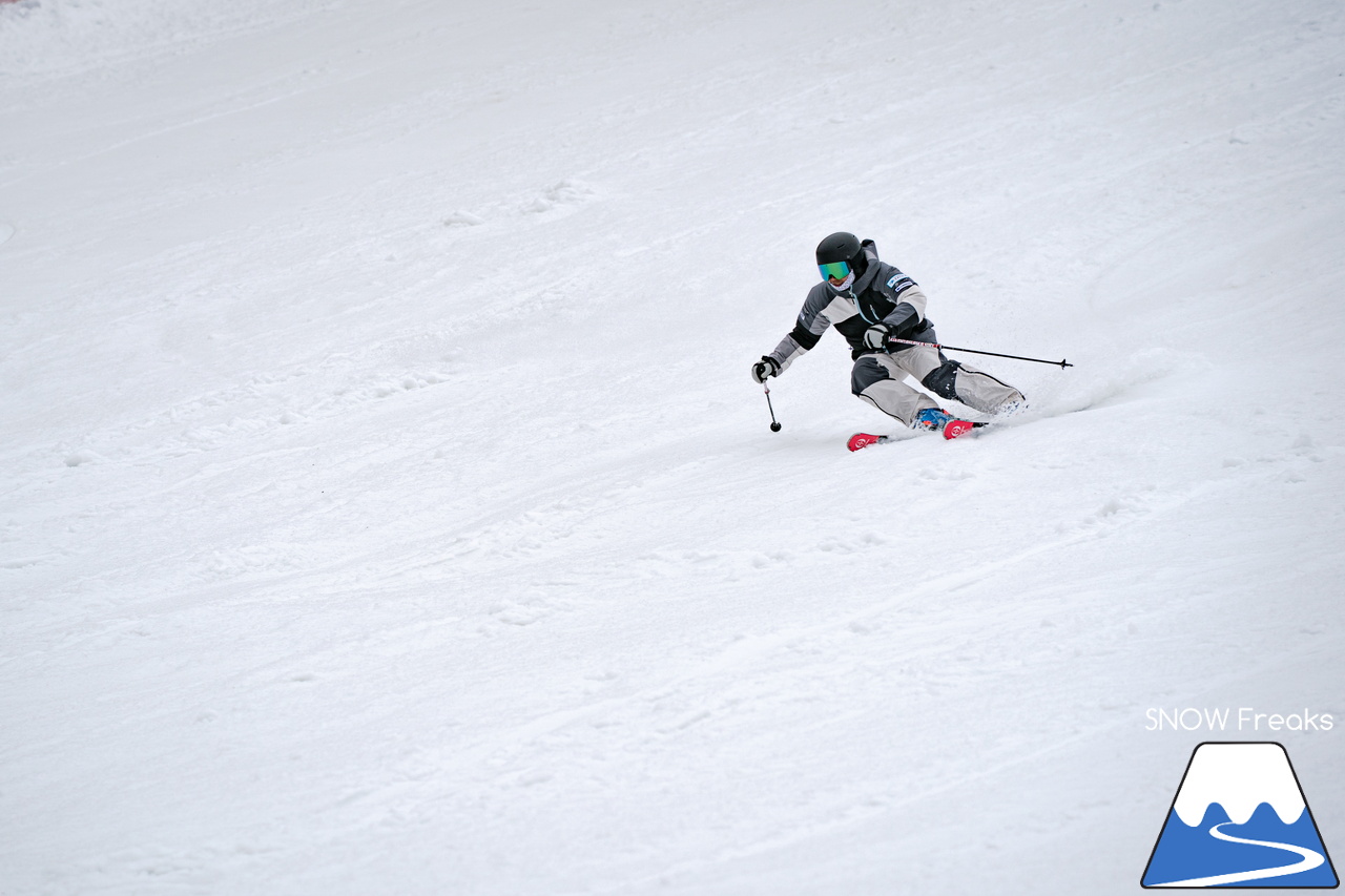 なんと約10年ぶりの「技術選」撮影?! PREMIER SKI ACADEMY presents 『2026プレミアカップ・スキー技術選』レポート！｜朝里川温泉スキー場